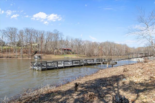 175 Mallard Point Cir Unit 8, Camden, TN 38320