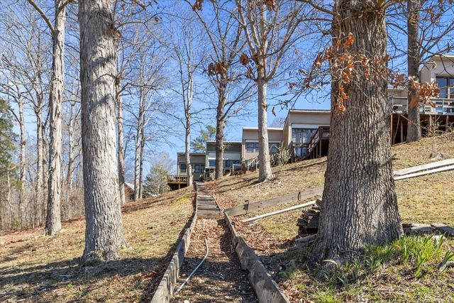 175 Mallard Point Cir Unit 8, Camden, TN 38320