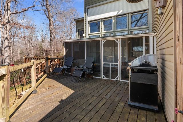 175 Mallard Point Cir Unit 8, Camden, TN 38320