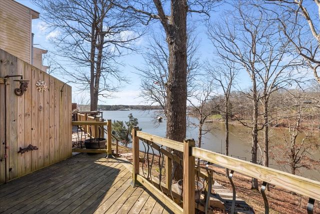 175 Mallard Point Cir Unit 8, Camden, TN 38320