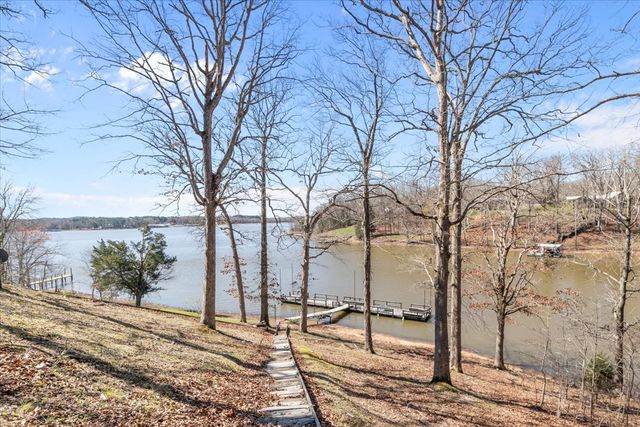 175 Mallard Point Cir Unit 8, Camden, TN 38320