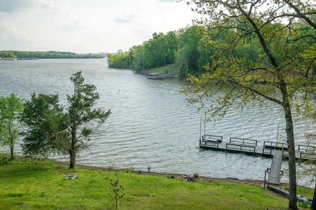 175 Mallard Point Cir Unit 8, Camden, TN 38320