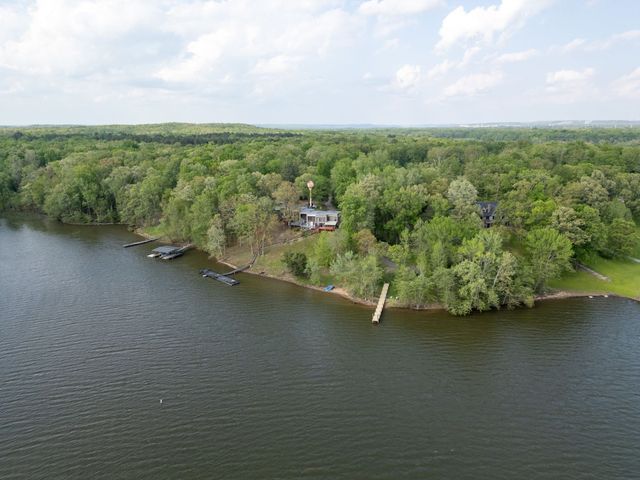 175 Mallard Point Cir Unit 8, Camden, TN 38320