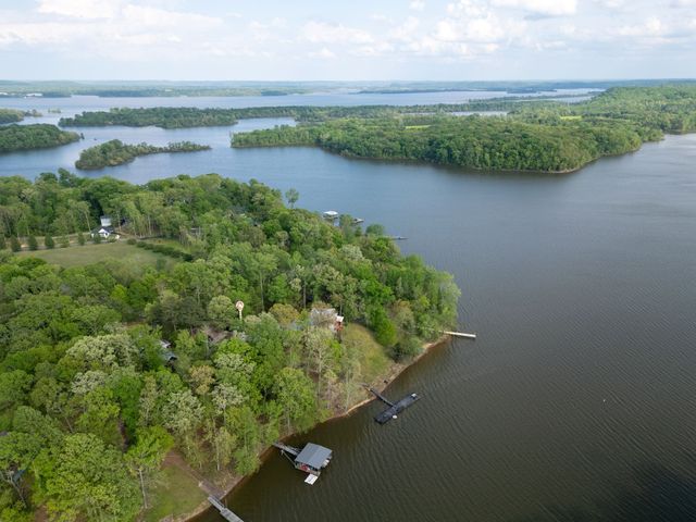 175 Mallard Point Cir Unit 8, Camden, TN 38320