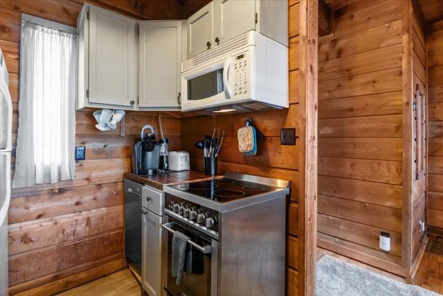 175 Mallard Point Cir Unit 8, Camden, TN 38320