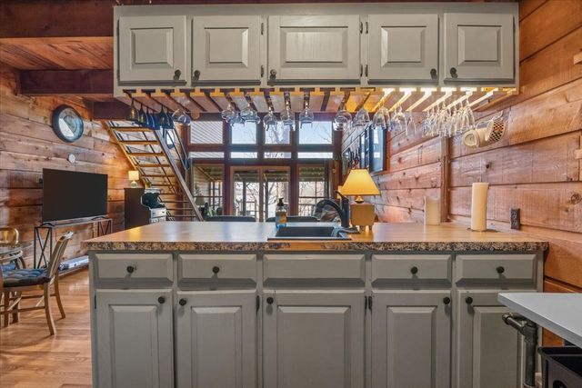 175 Mallard Point Cir Unit 8, Camden, TN 38320