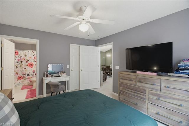 204 Carrington Lane, Thomasville, NC 27360
