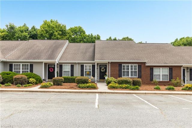 204 Carrington Lane, Thomasville, NC 27360