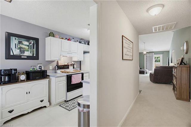 204 Carrington Lane, Thomasville, NC 27360