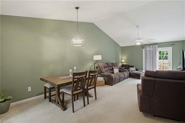 204 Carrington Lane, Thomasville, NC 27360