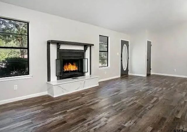 309 Lakeview Dr, Hideaway, TX 75771