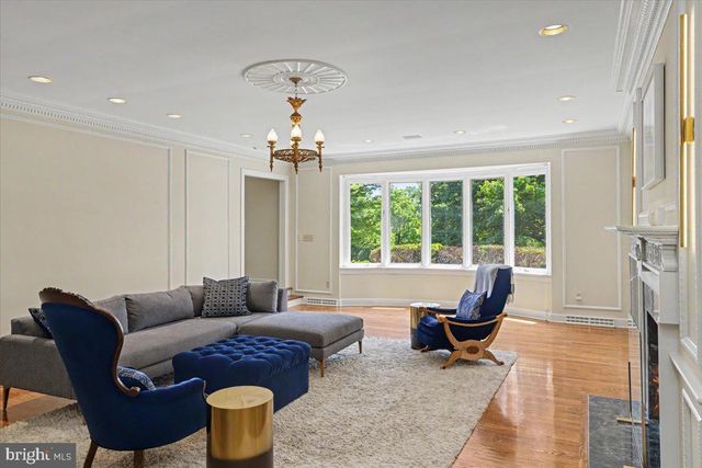 1087 MOUNT EYRE RD, Washington Crossing, PA 18977