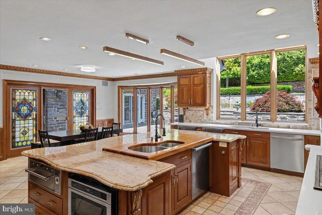 1087 MOUNT EYRE RD, Washington Crossing, PA 18977