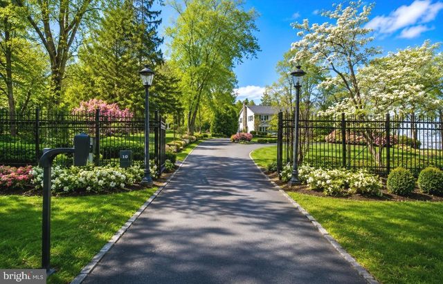 1087 MOUNT EYRE RD, Washington Crossing, PA 18977