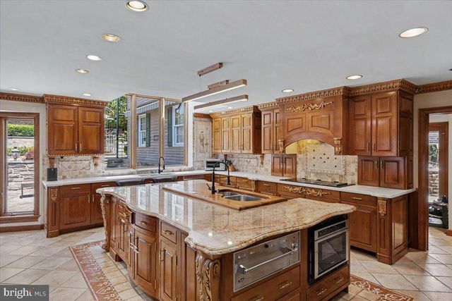 1087 MOUNT EYRE RD, Washington Crossing, PA 18977