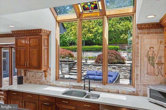 1087 MOUNT EYRE RD, Washington Crossing, PA 18977