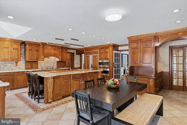 1087 MOUNT EYRE RD, Washington Crossing, PA 18977