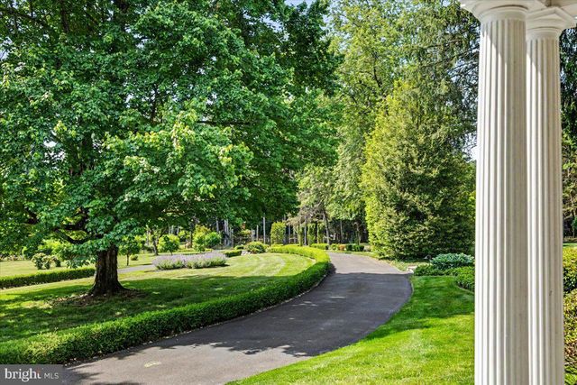 1087 MOUNT EYRE RD, Washington Crossing, PA 18977