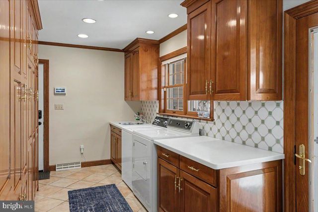 1087 MOUNT EYRE RD, Washington Crossing, PA 18977