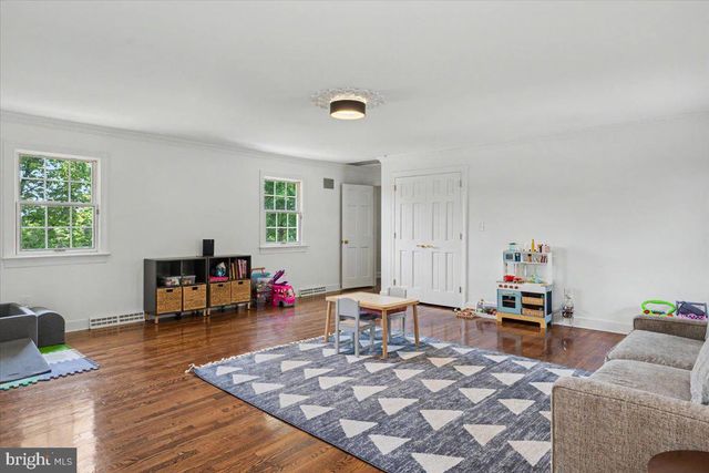 1087 MOUNT EYRE RD, Washington Crossing, PA 18977
