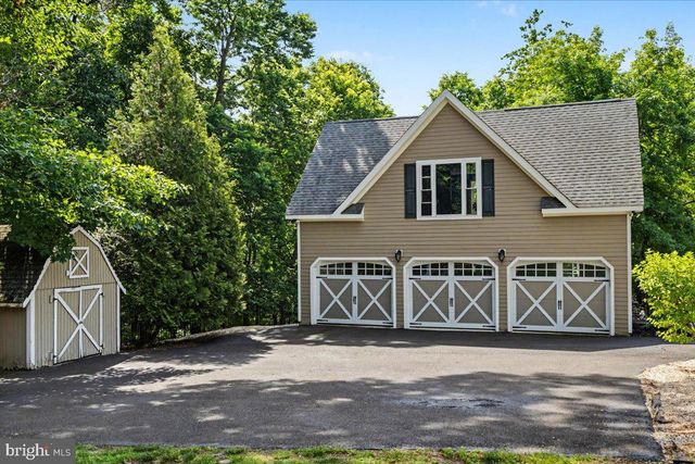 1087 MOUNT EYRE RD, Washington Crossing, PA 18977