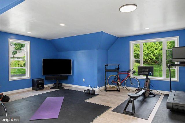 1087 MOUNT EYRE RD, Washington Crossing, PA 18977