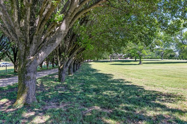 2235 Hidden Cove Rd, Cookeville, TN 38506