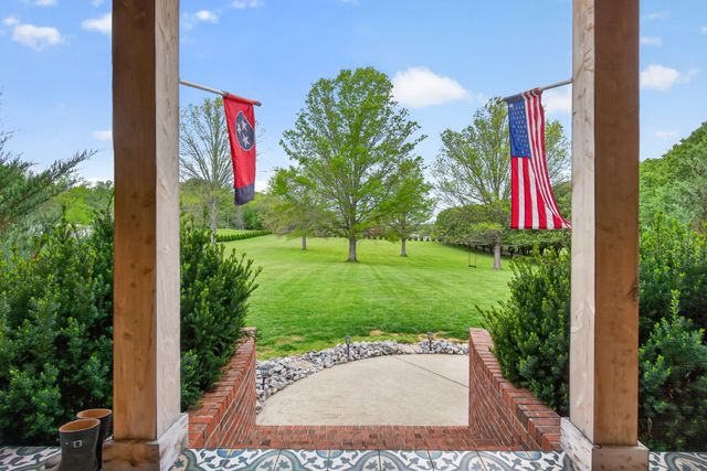 2235 Hidden Cove Rd, Cookeville, TN 38506