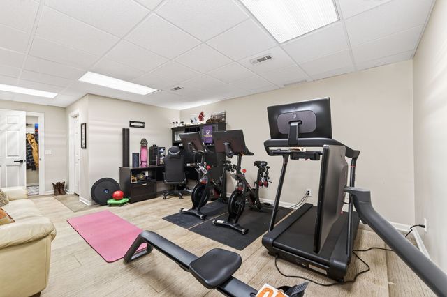 2235 Hidden Cove Rd, Cookeville, TN 38506