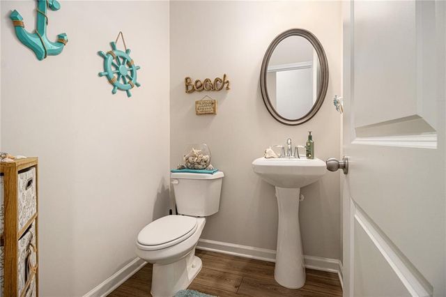 596 River Gardens SE Drive, Atlanta, GA 30354