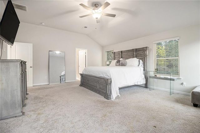 596 River Gardens SE Drive, Atlanta, GA 30354