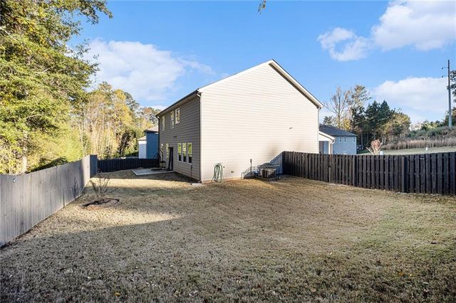 596 River Gardens SE Drive, Atlanta, GA 30354