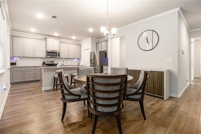 596 River Gardens SE Drive, Atlanta, GA 30354