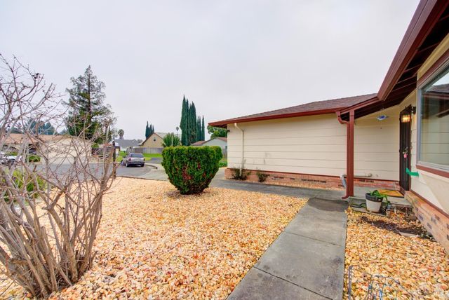 2219 Channing Ct, Fairfield, CA 94533