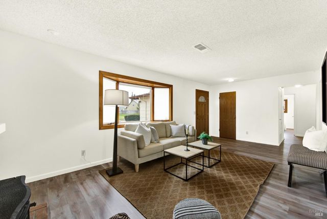 2219 Channing Ct, Fairfield, CA 94533