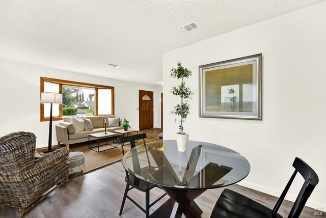 2219 Channing Ct, Fairfield, CA 94533