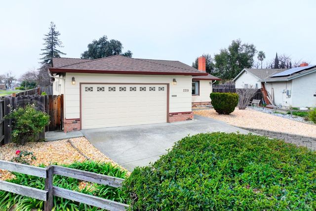 2219 Channing Ct, Fairfield, CA 94533