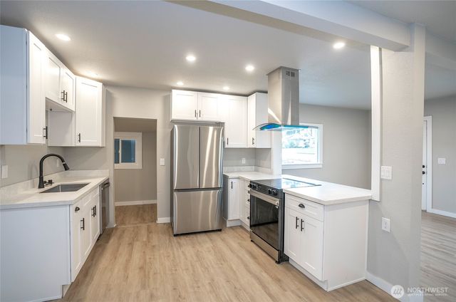 7632 S D Street, Tacoma, WA 98408