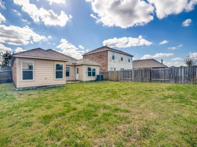2037 Fairview Drive, Forney, TX 75126