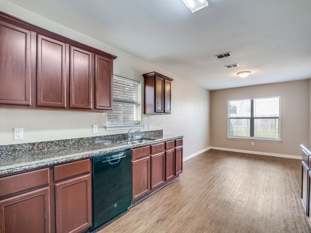 2037 Fairview Drive, Forney, TX 75126