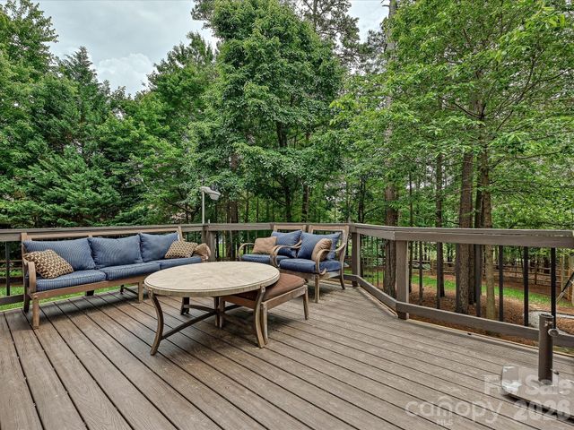 7513 Meadowgate Lane, Waxhaw, NC 28173