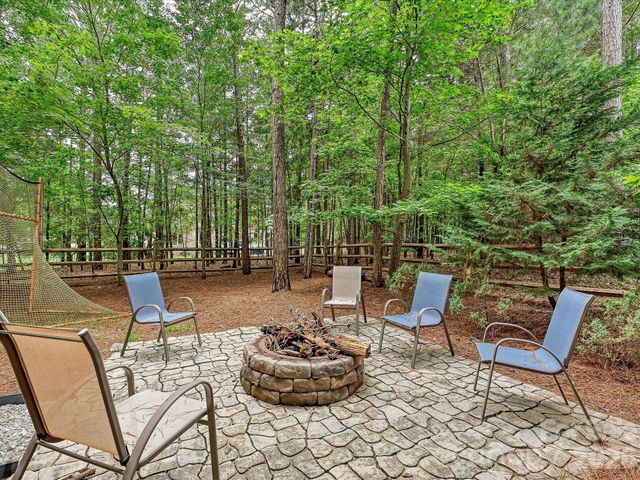 7513 Meadowgate Lane, Waxhaw, NC 28173