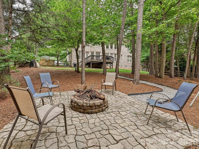 7513 Meadowgate Lane, Waxhaw, NC 28173