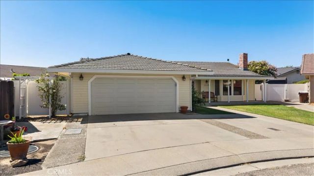 2143 Locust Court, Hughson, CA 95326