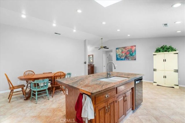 2143 Locust Court, Hughson, CA 95326