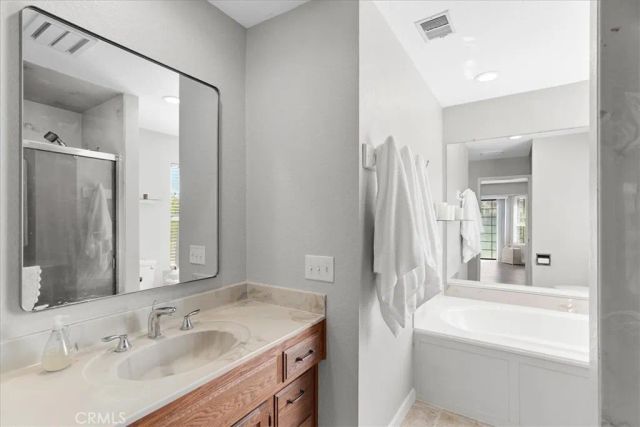 2143 Locust Court, Hughson, CA 95326