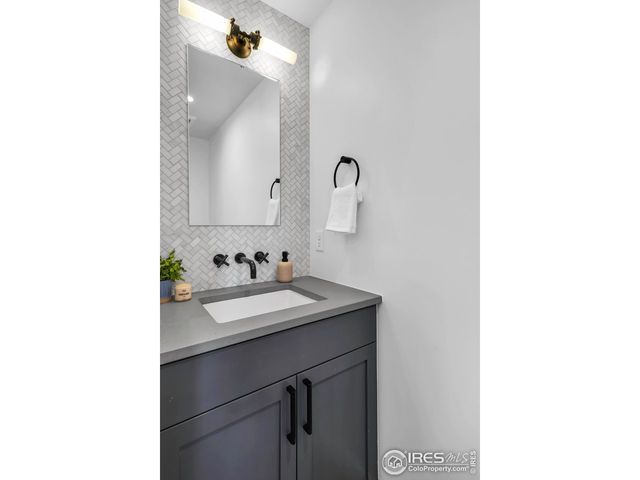 1627 17th St, Boulder, CO 80302