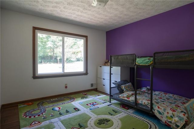 4512 Creekwood Circle NW, Kennesaw, GA 30152