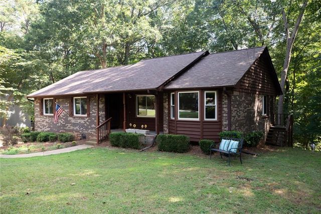 4512 Creekwood Circle NW, Kennesaw, GA 30152