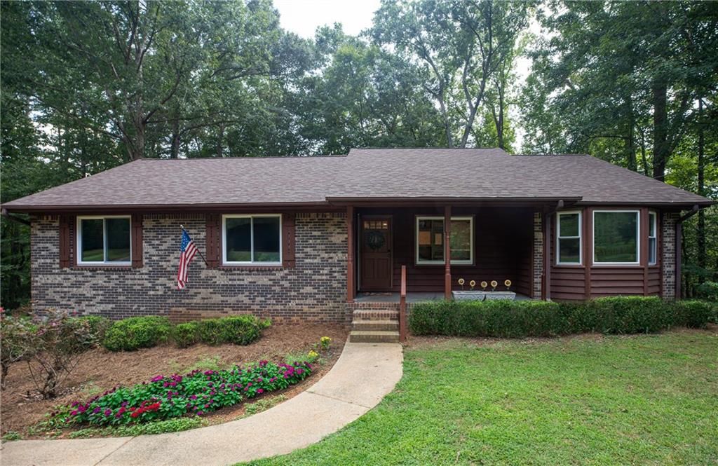 4512 Creekwood Circle NW, Kennesaw, GA 30152